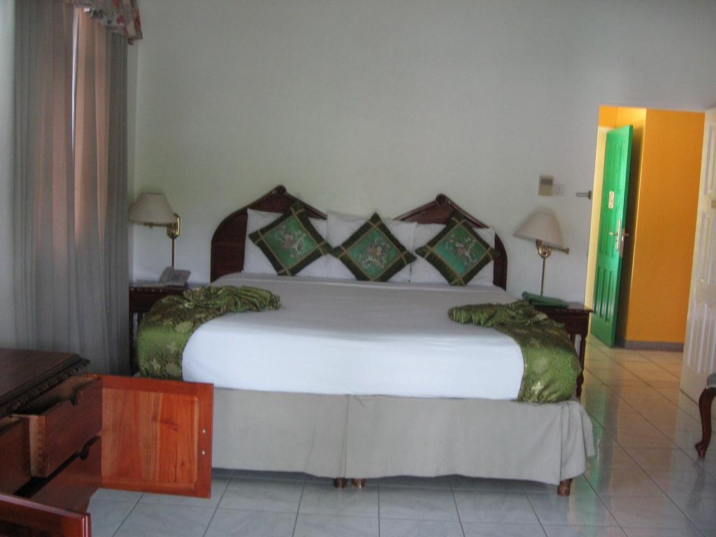 Villa Sonate Runaway Bay Zimmer foto